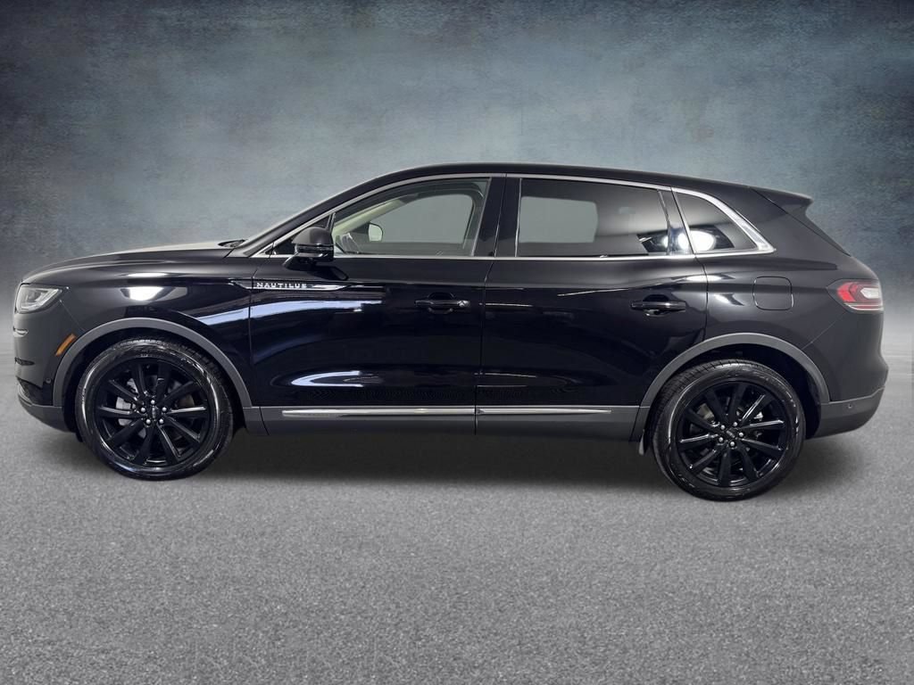 Used 2022 Lincoln Nautilus Reserve AWD/4WD image 4