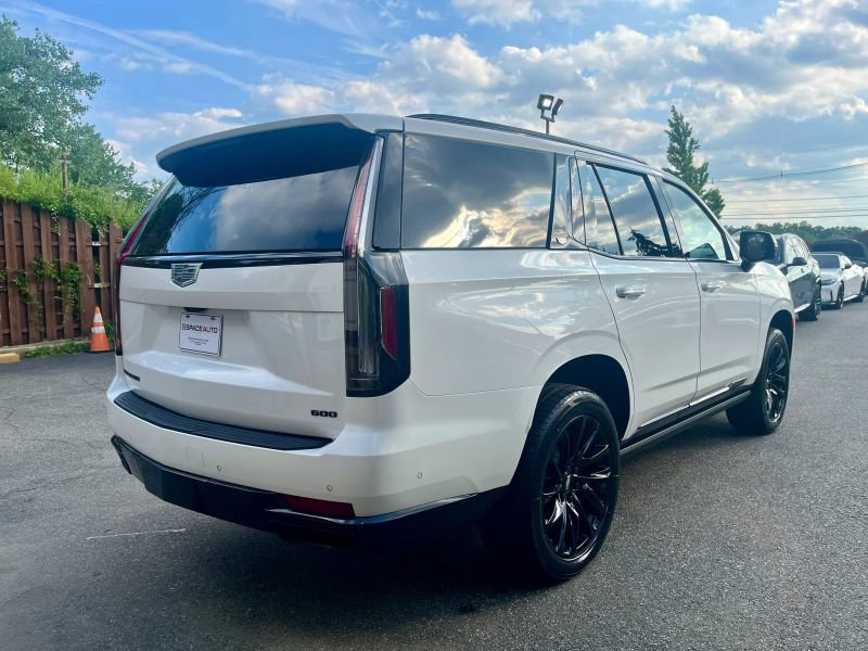 Used 2024 Cadillac Escalade Sport Platinum w/ LPO, ONYX Package AWD/4WD image 7