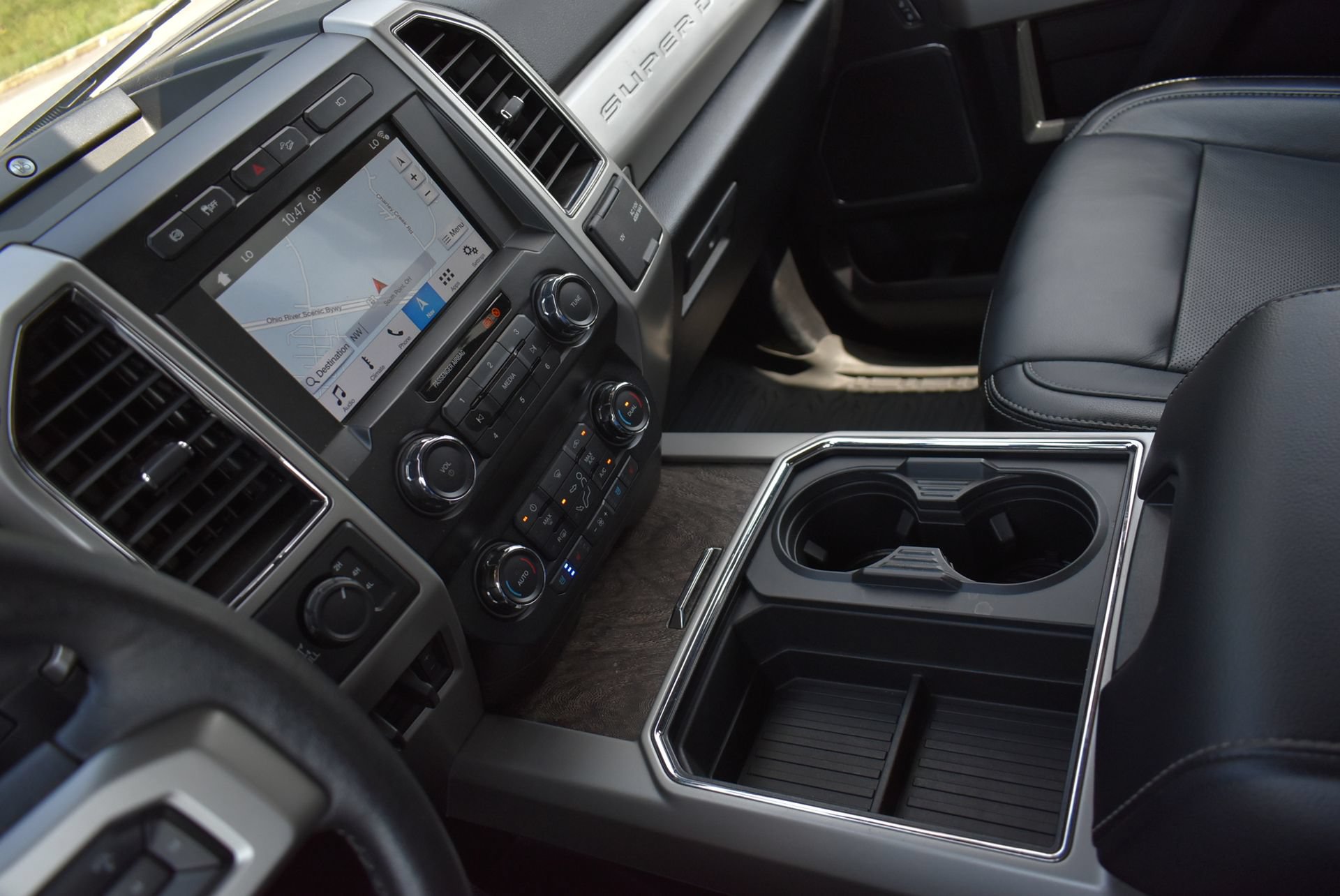 Used 2019 Ford F350 Lariat w/ Lariat Ultimate Package AWD/4WD image 26
