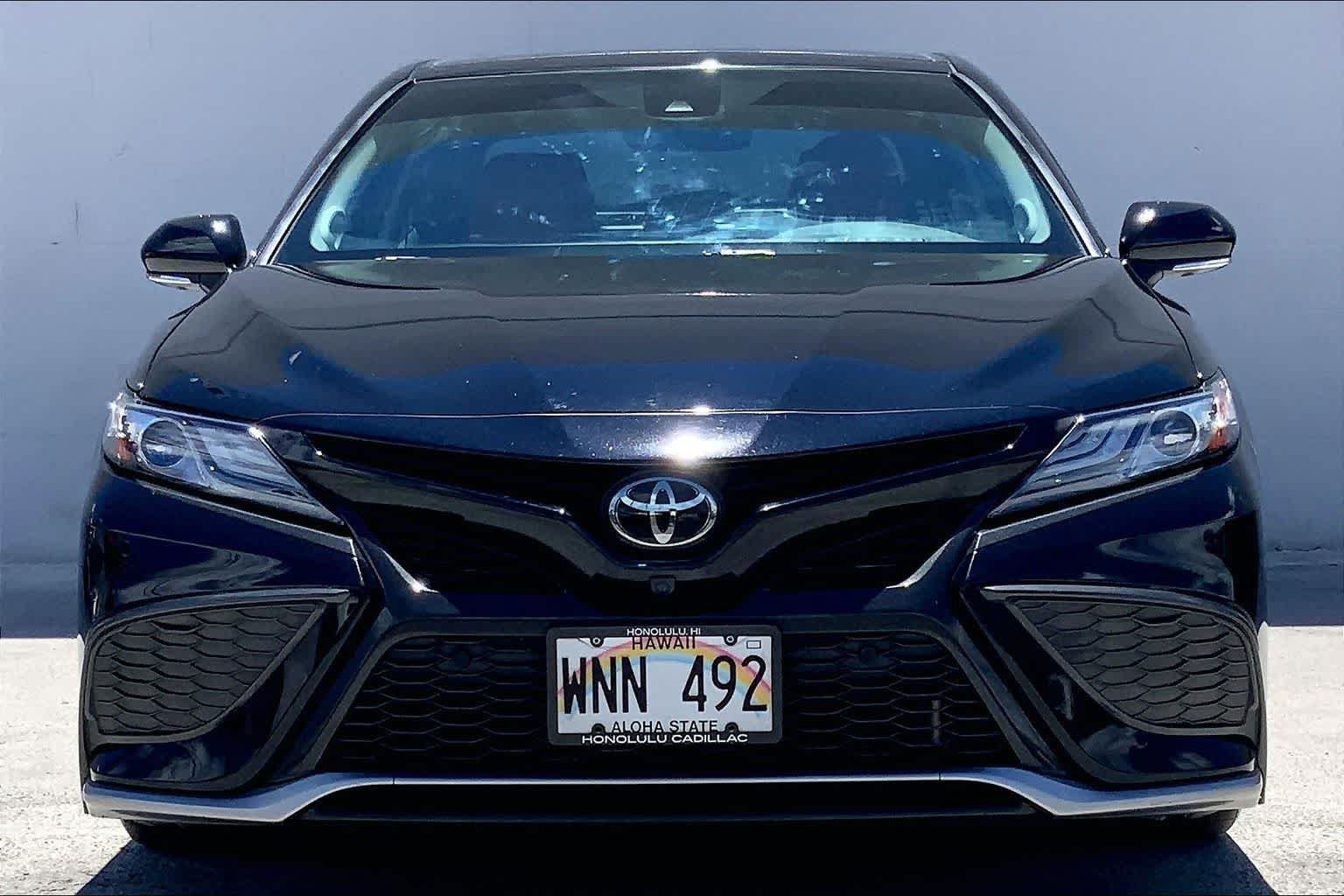 Used 2022 Toyota Camry XSE FWD image 6