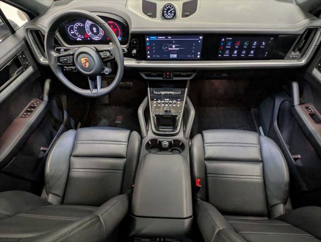 Used 2024 Porsche Cayenne Coupe image 20