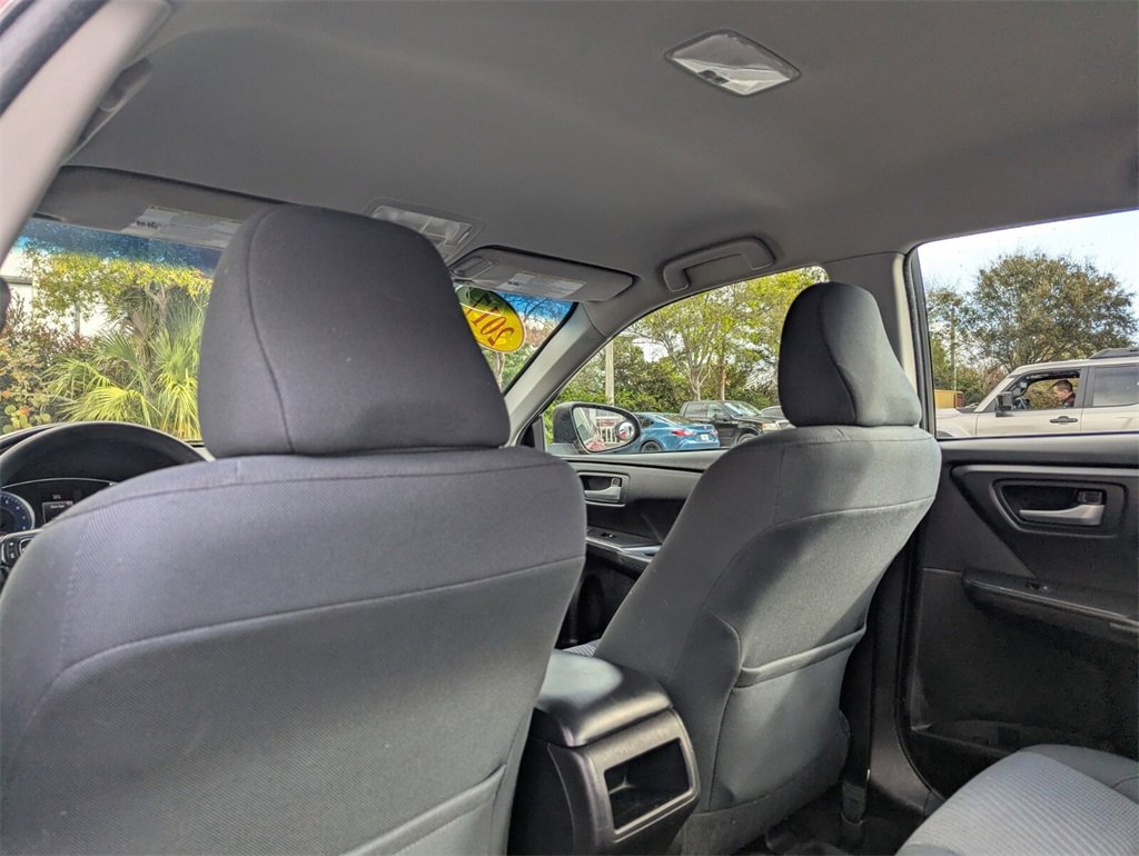 Certified 2017 Toyota Camry LE image 21