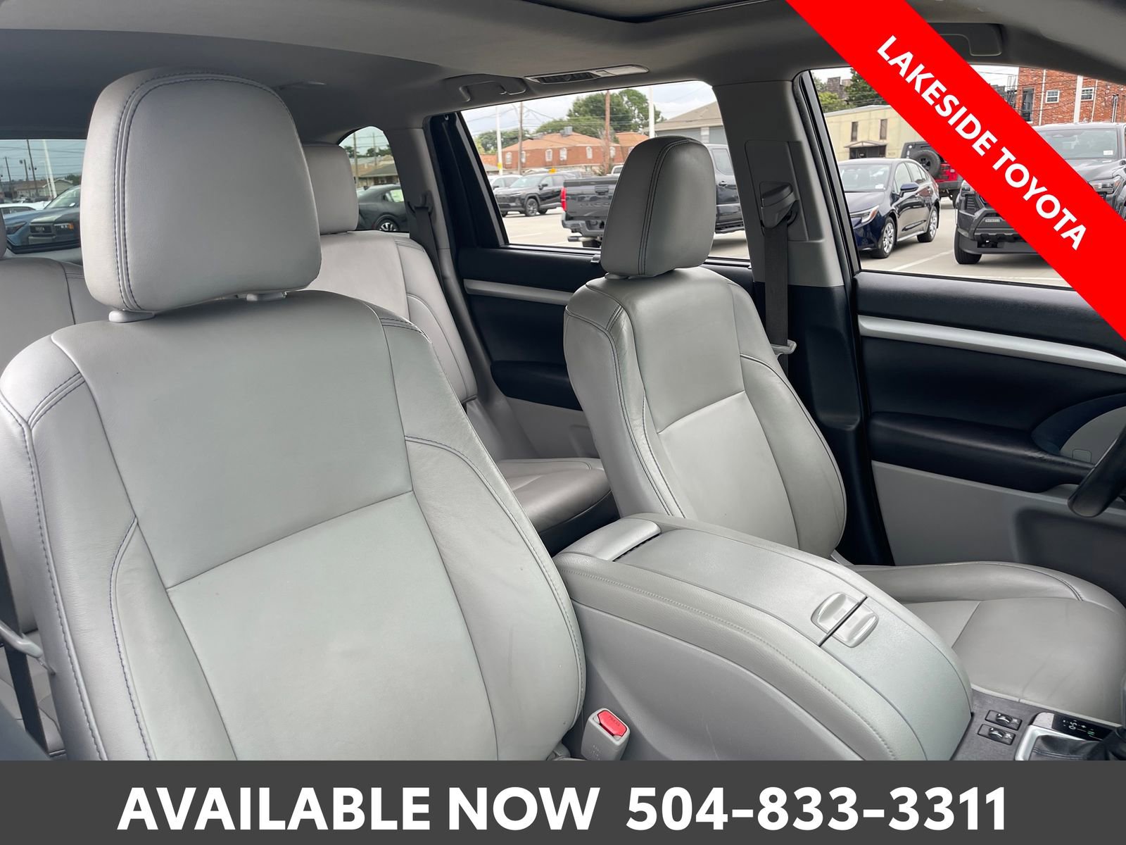 Used 2019 Toyota Highlander XLE FWD image 14