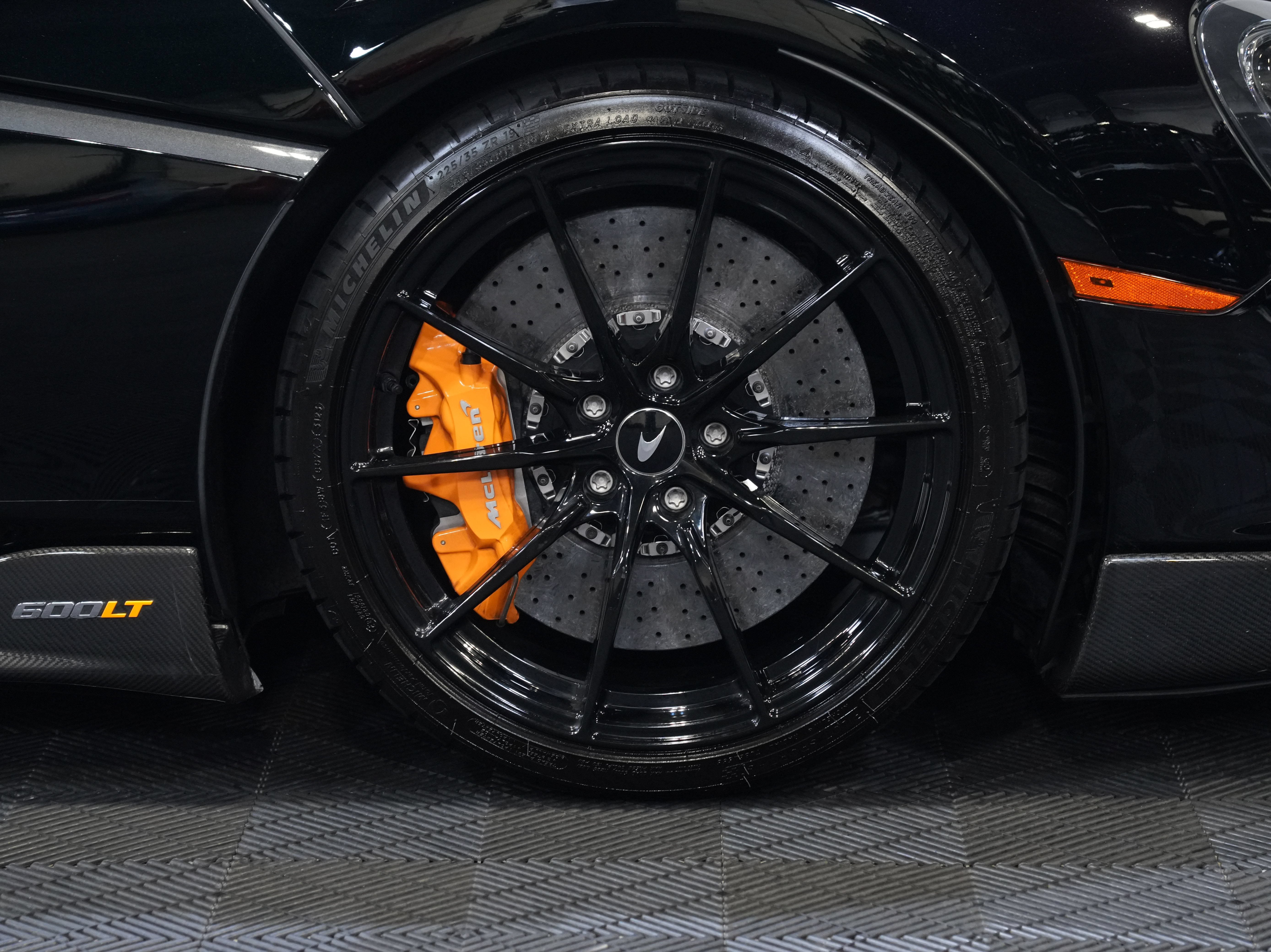 Used 2020 McLaren 600LT Spider RWD image 54