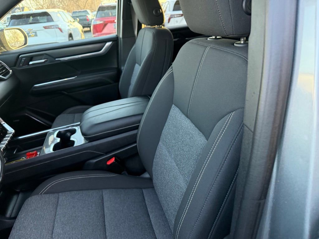 Certified 2025 GMC Acadia Elevation image 9