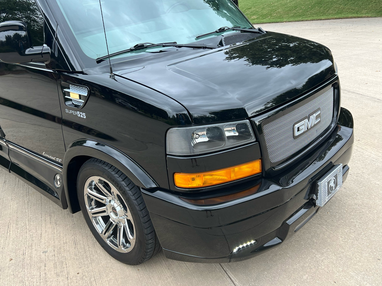 Used 2018 GMC Savana 3500 image 5