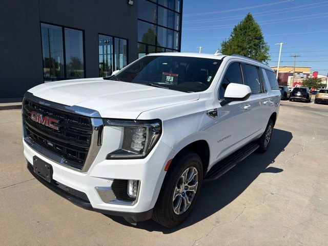 Used 2022 GMC Yukon XL SLE w/ Gmc Pro Safety Plus Package AWD/4WD image 2
