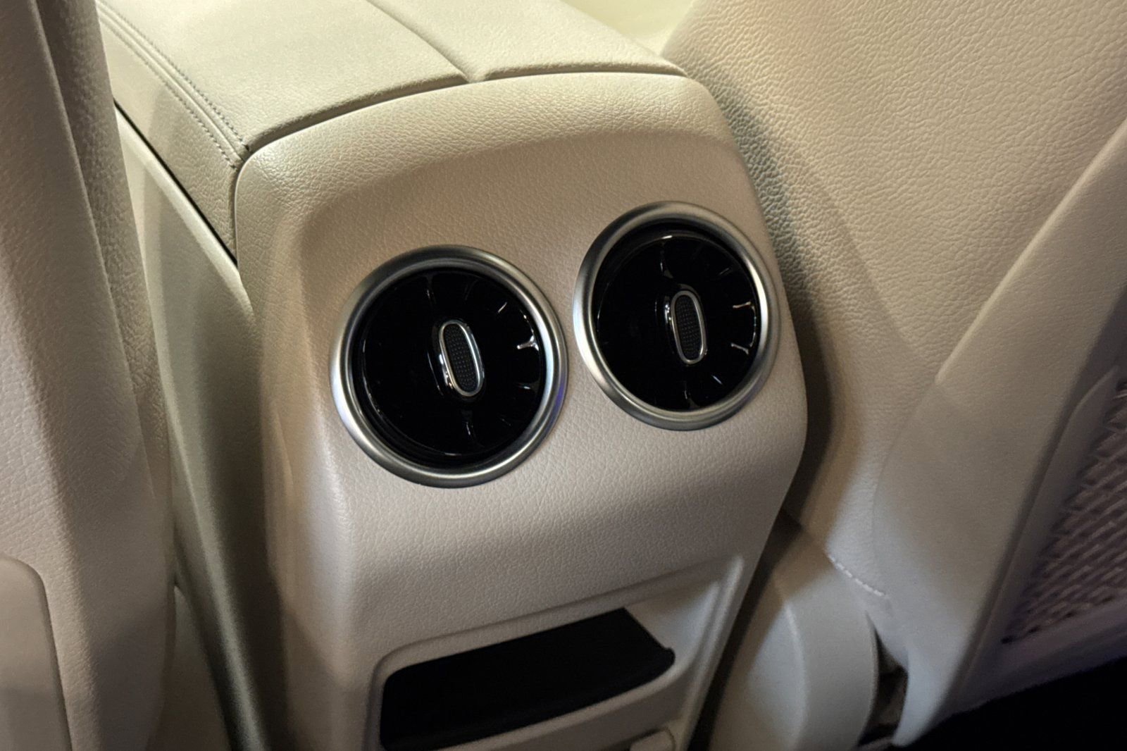 New 2025 Mercedes-Benz GLA 250 image 15