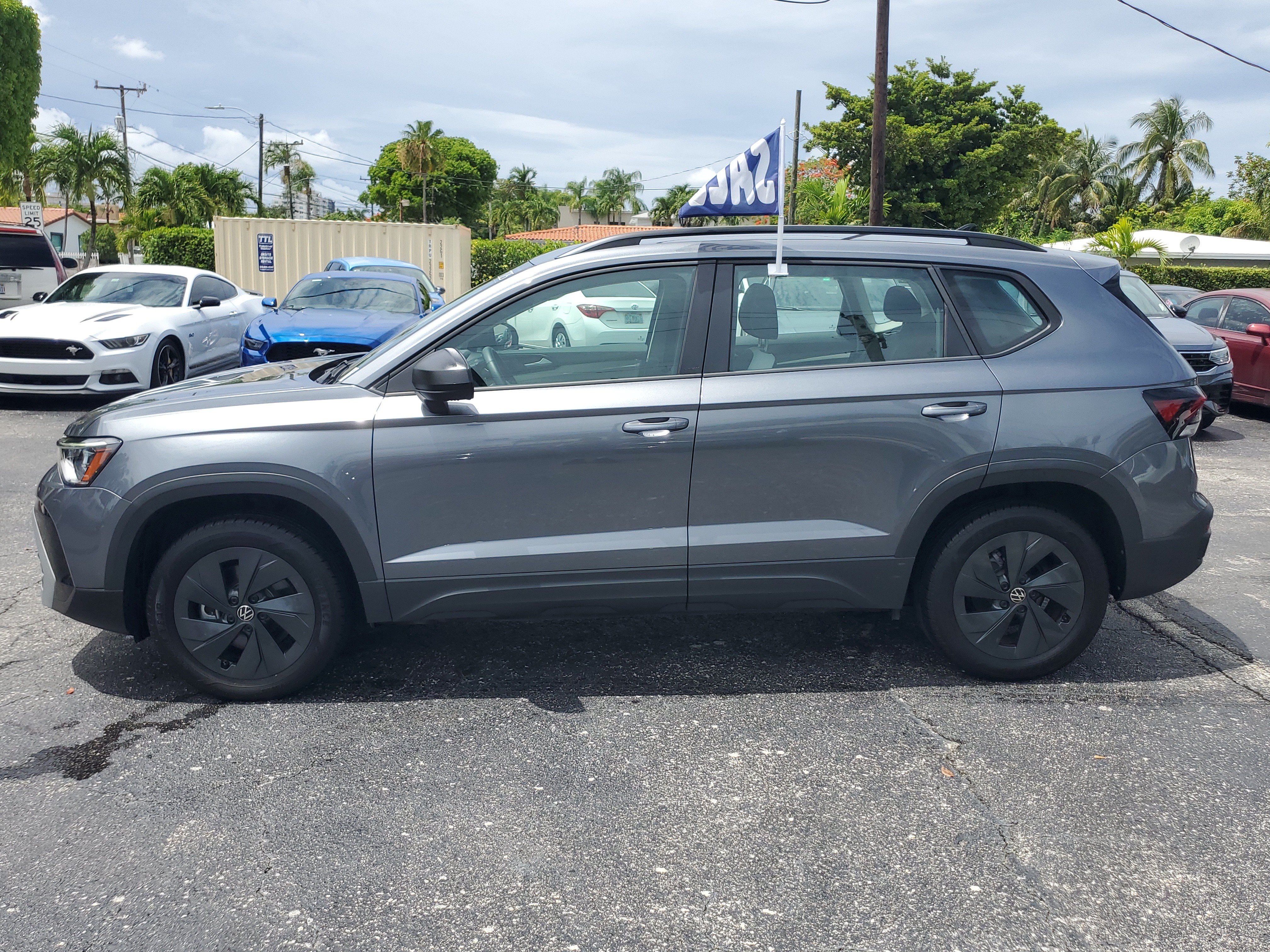Used 2025 Volkswagen Taos S FWD image 2