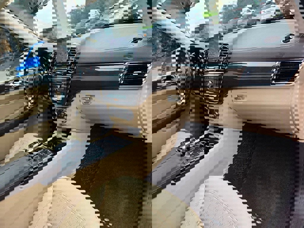 Used 2017 Mercedes-Benz GLS 450 4MATIC image 30