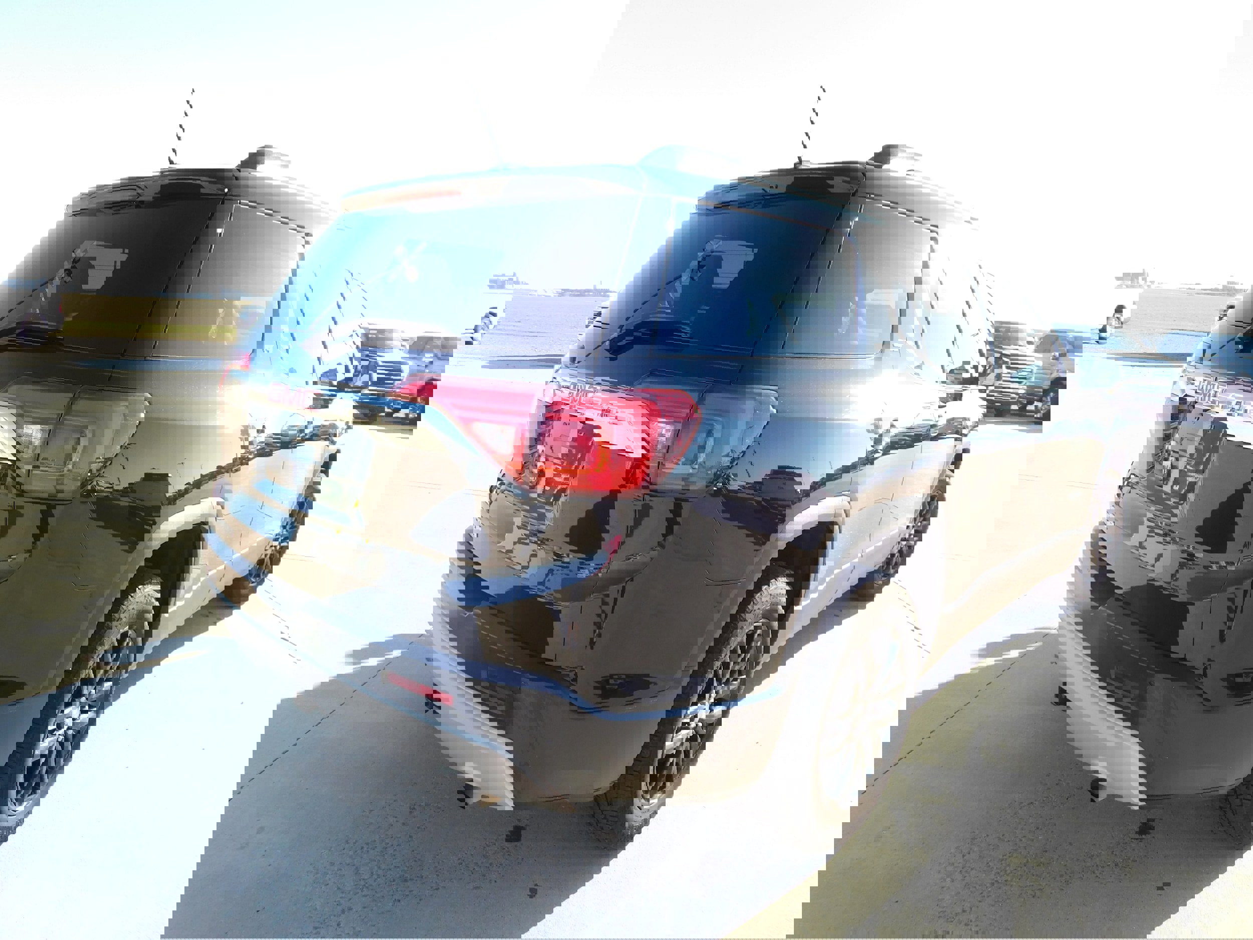 Used 2018 GMC Acadia SLT image 5