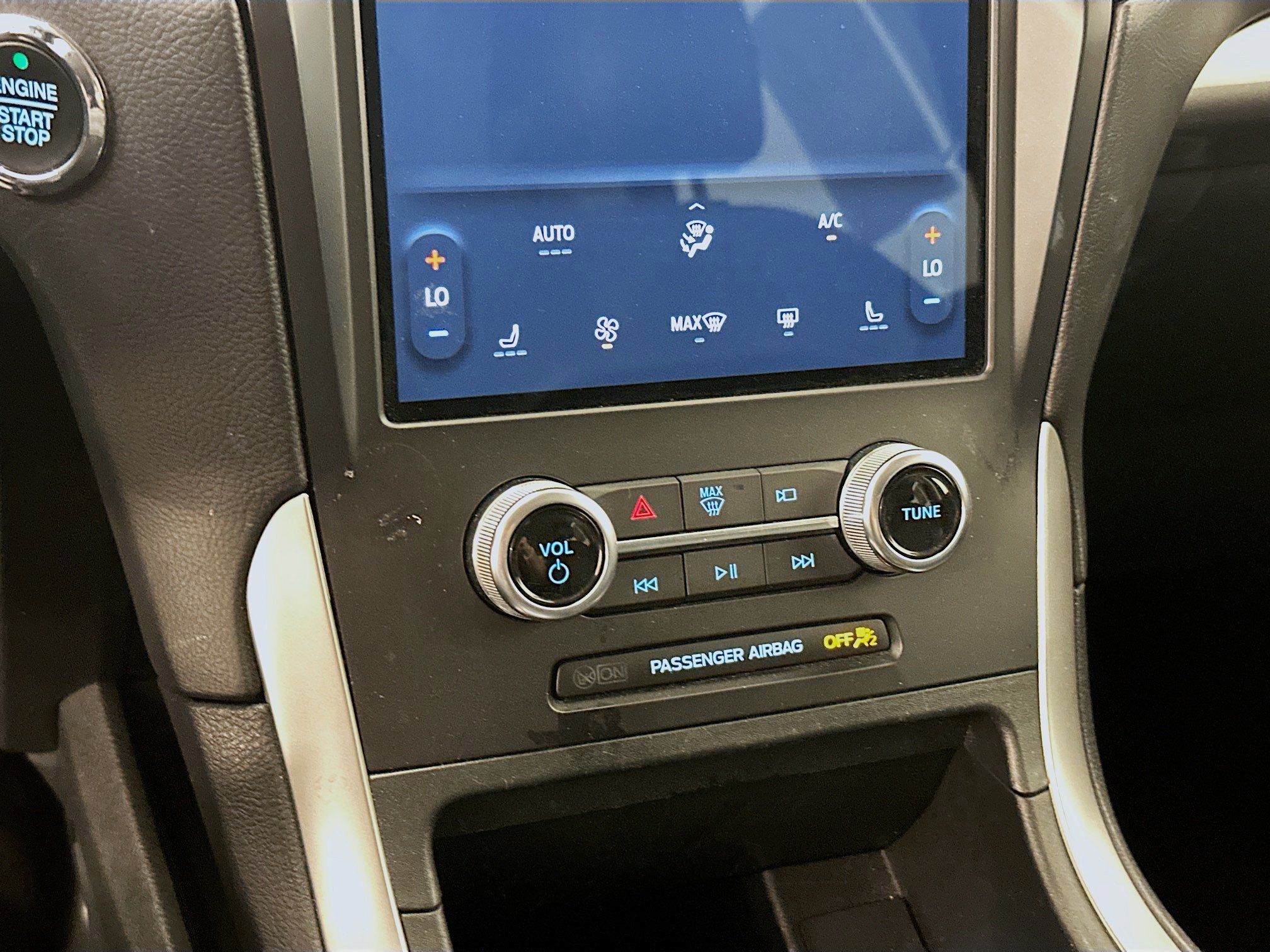 Used 2024 Ford Edge SEL AWD/4WD image 23
