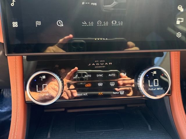 Used 2026 Jaguar F-PACE R-Dynamic S image 15