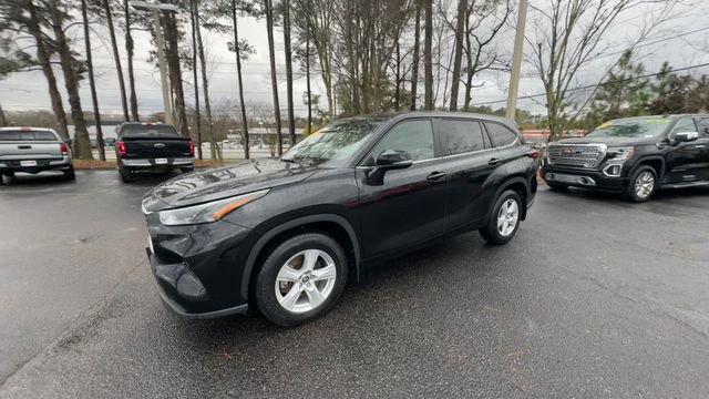 Used 2024 Toyota Highlander LE image 8