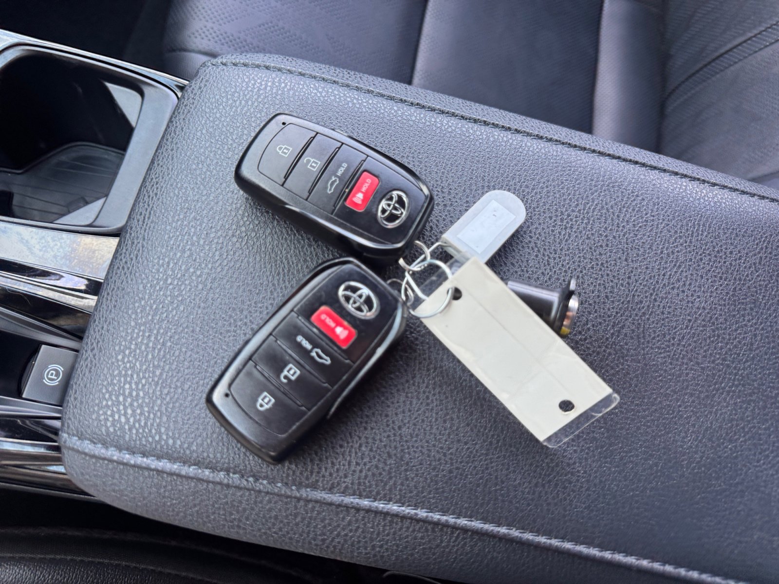 Used 2025 Toyota Camry XSE image 27