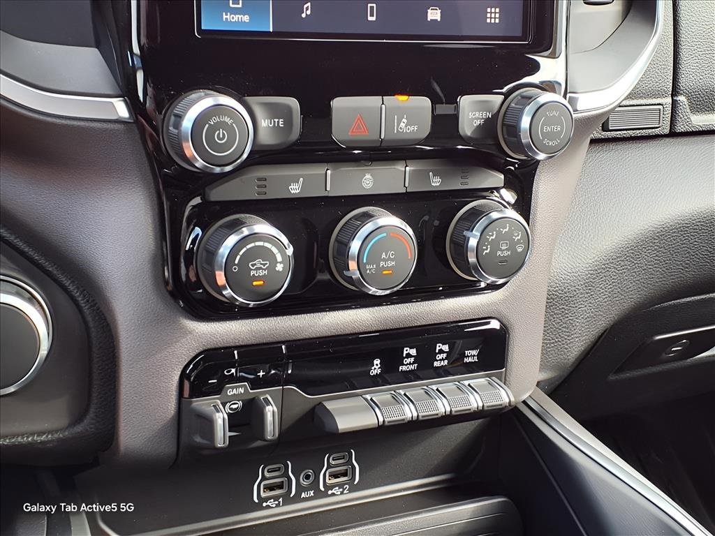 New 2026 RAM 1500 4x4 Crew Cab image 18