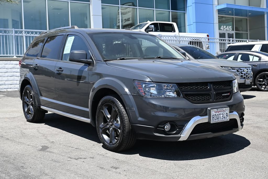 Used 2018 Dodge Journey Crossroad FWD image 2