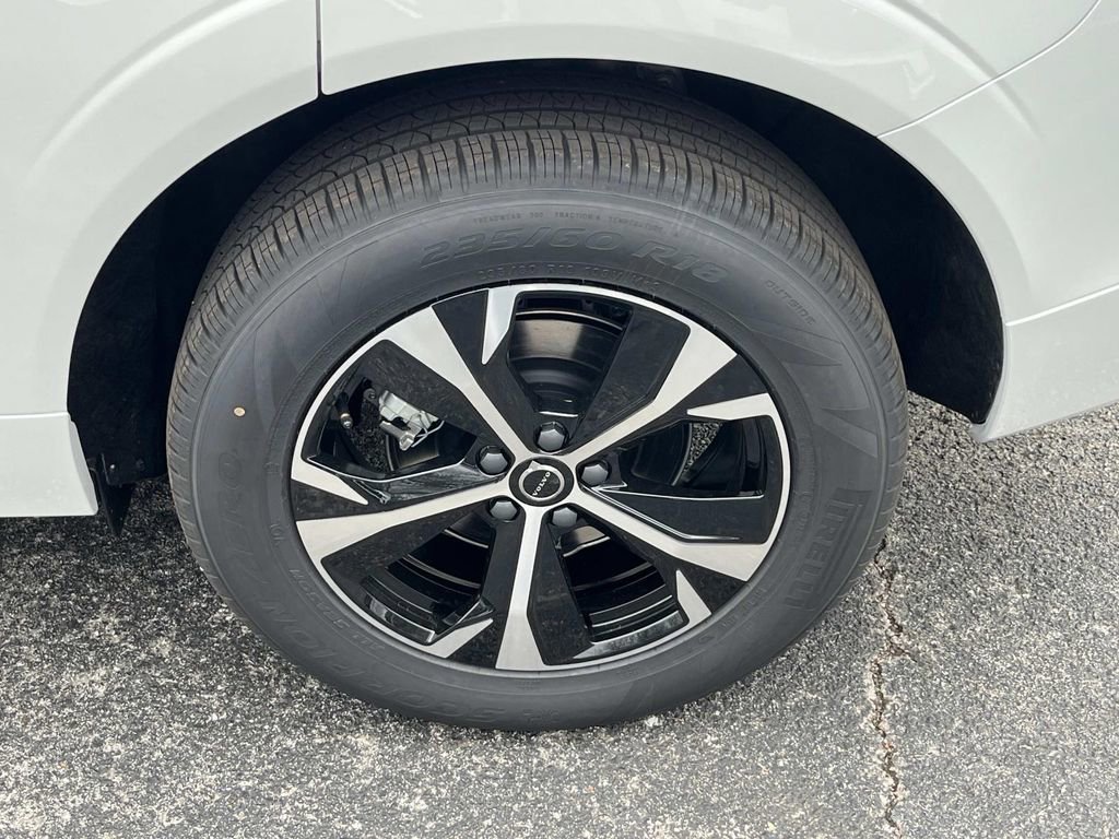 New 2026 Volvo XC60 B5 Core w/ Climate Package image 11