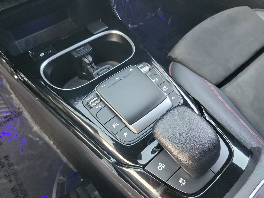 Used 2021 Mercedes-Benz CLA 35 AMG 4MATIC image 31