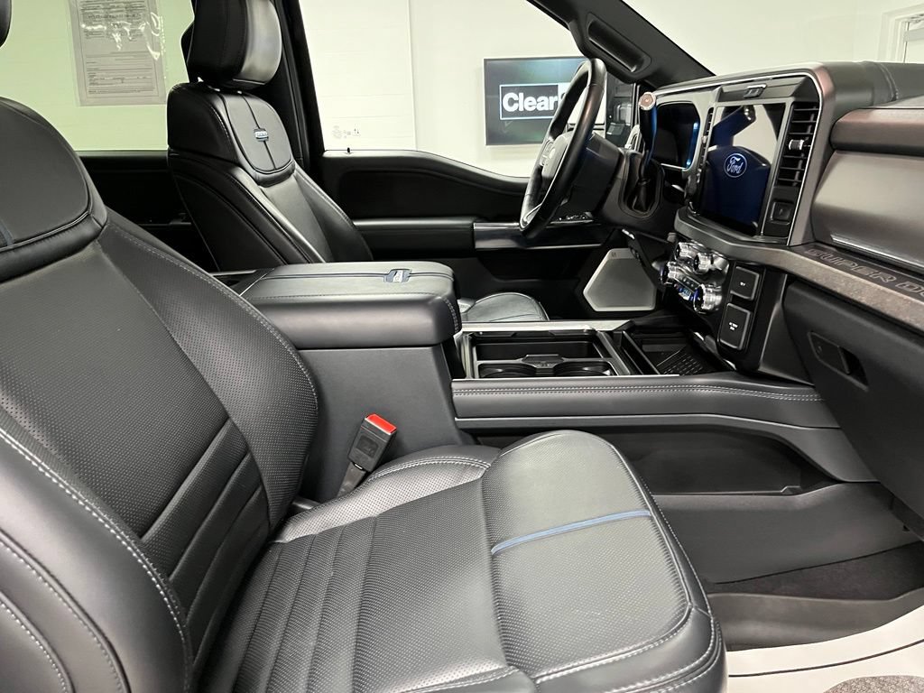 Used 2025 Ford F450 Platinum w/ FX4 Off-Road Package AWD/4WD image 59