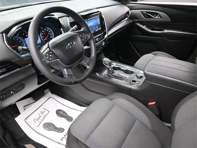 Used 2023 Chevrolet Traverse LT image 18