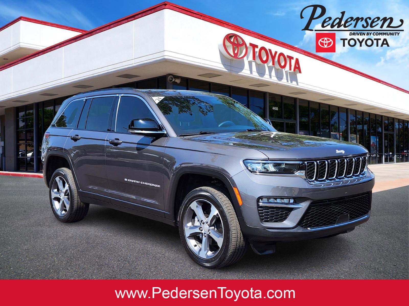 Used 2024 Jeep Grand Cherokee Limited w/ Trailer Tow Package