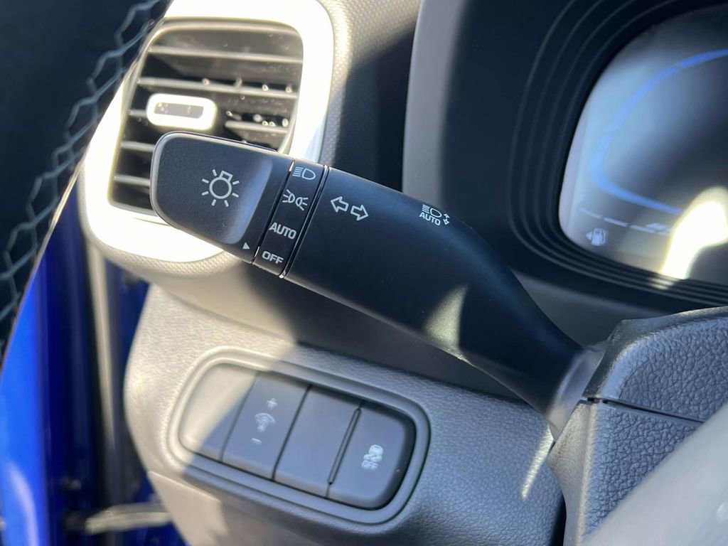 Certified 2024 Hyundai Venue Limited image 27