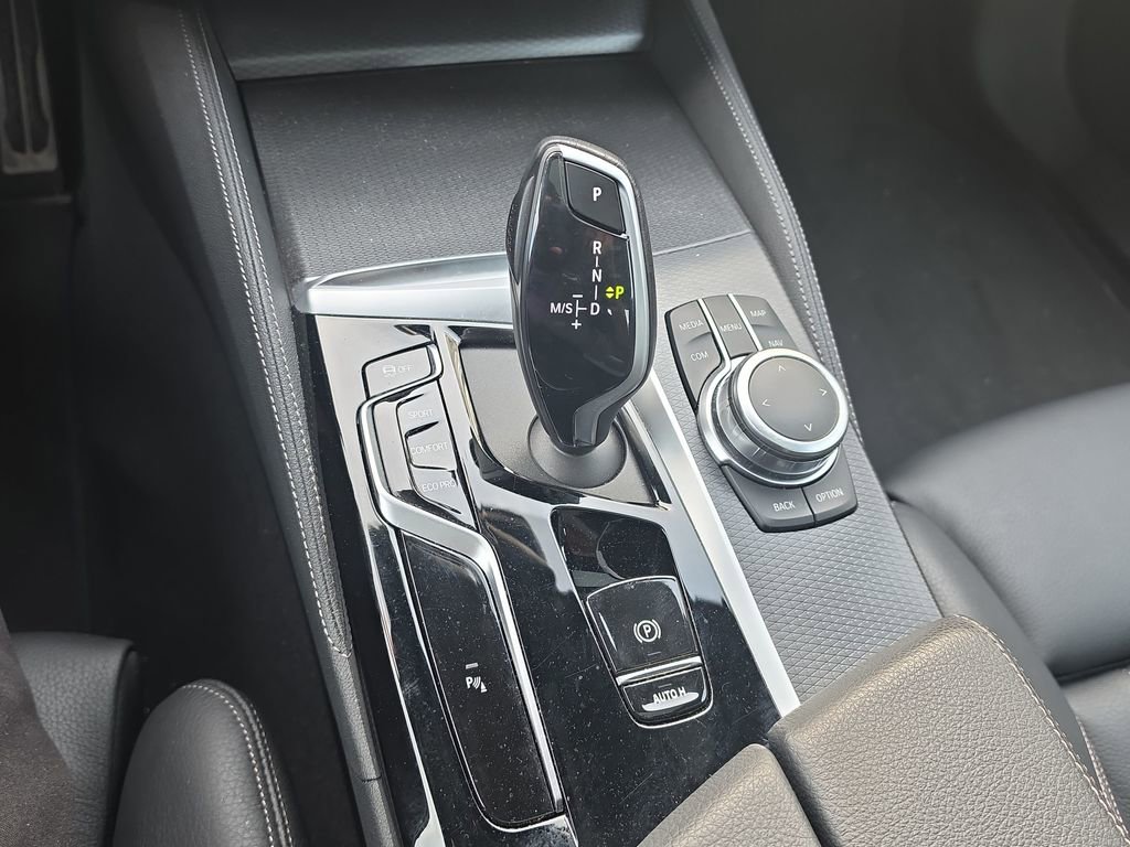 Used 2022 BMW 540i xDrive w/ M Sport Package image 15