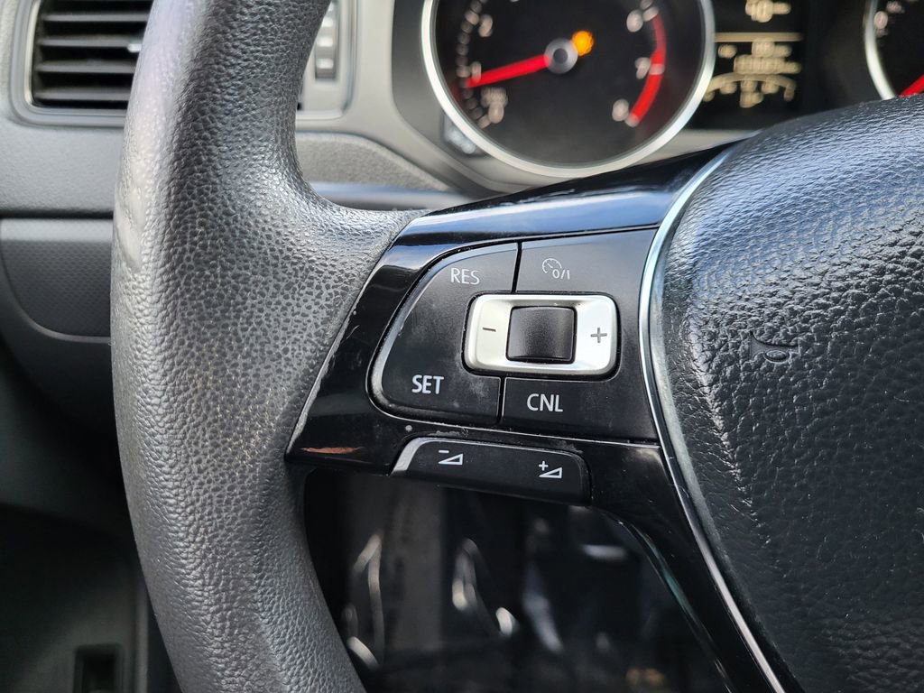 Used 2015 Volkswagen Jetta S image 15
