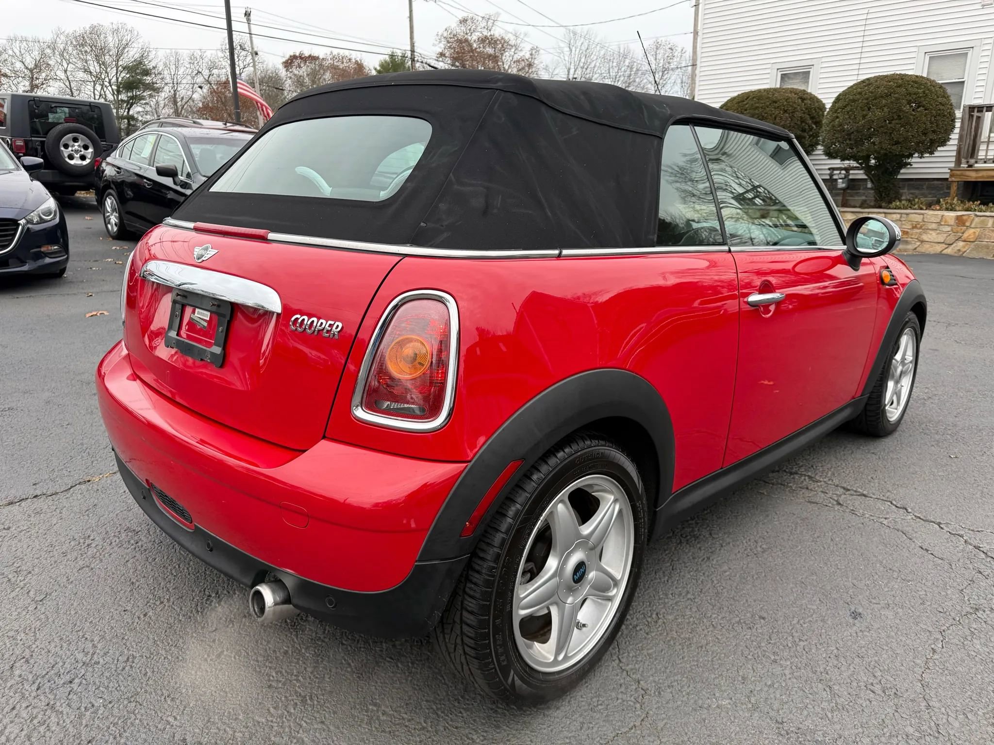 Used 2010 MINI Cooper Convertible image 7