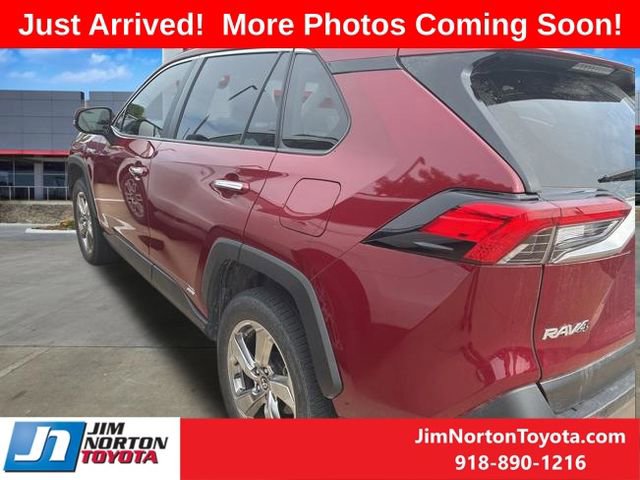 Used 2020 Toyota RAV4 Limited AWD/4WD image 6