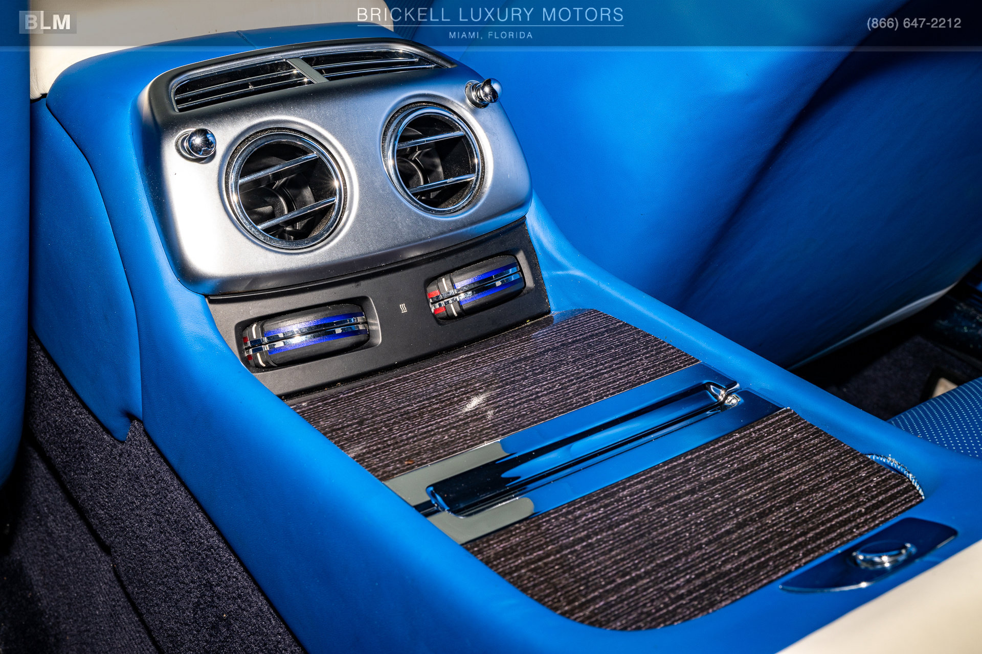 Used 2015 Rolls-Royce Wraith RWD image 24