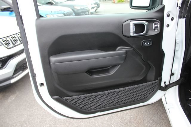 Used 2024 Jeep Wrangler Unlimited Sport AWD/4WD image 20