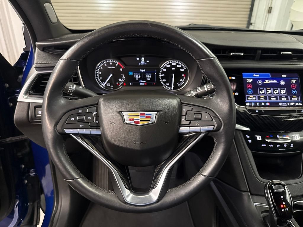 Certified 2025 Cadillac XT6 Premium Luxury FWD image 37