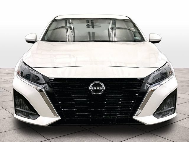 Used 2023 Nissan Altima 2.5 SV AWD/4WD image 3
