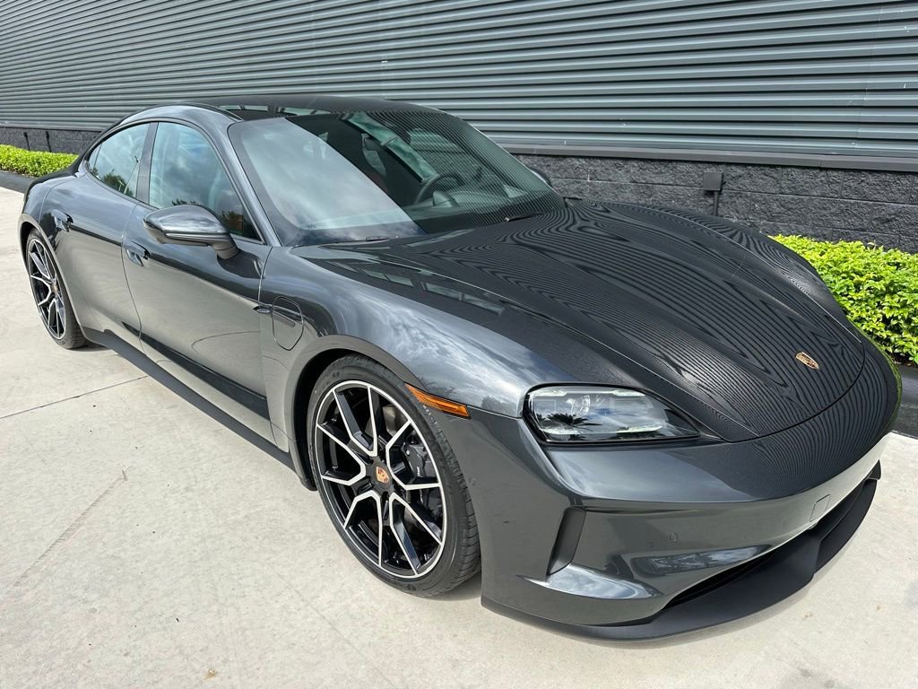 Used 2025 Porsche Taycan image 11
