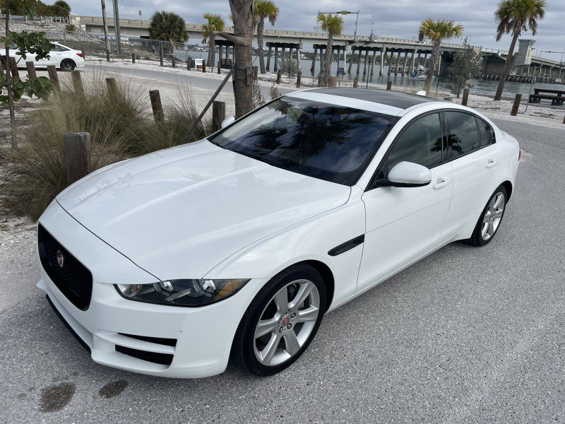 Used 2017 Jaguar XE Prestige image 32