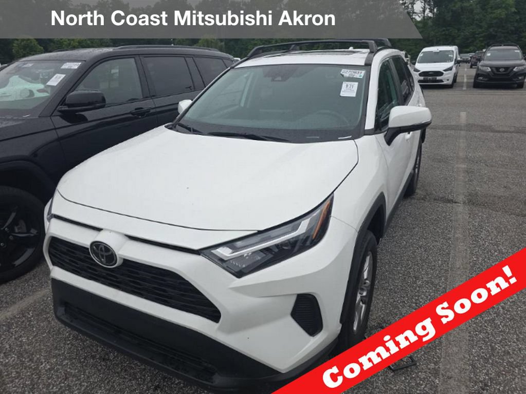 Used 2022 Toyota RAV4 XLE w/ Convenience Package AWD/4WD image 1