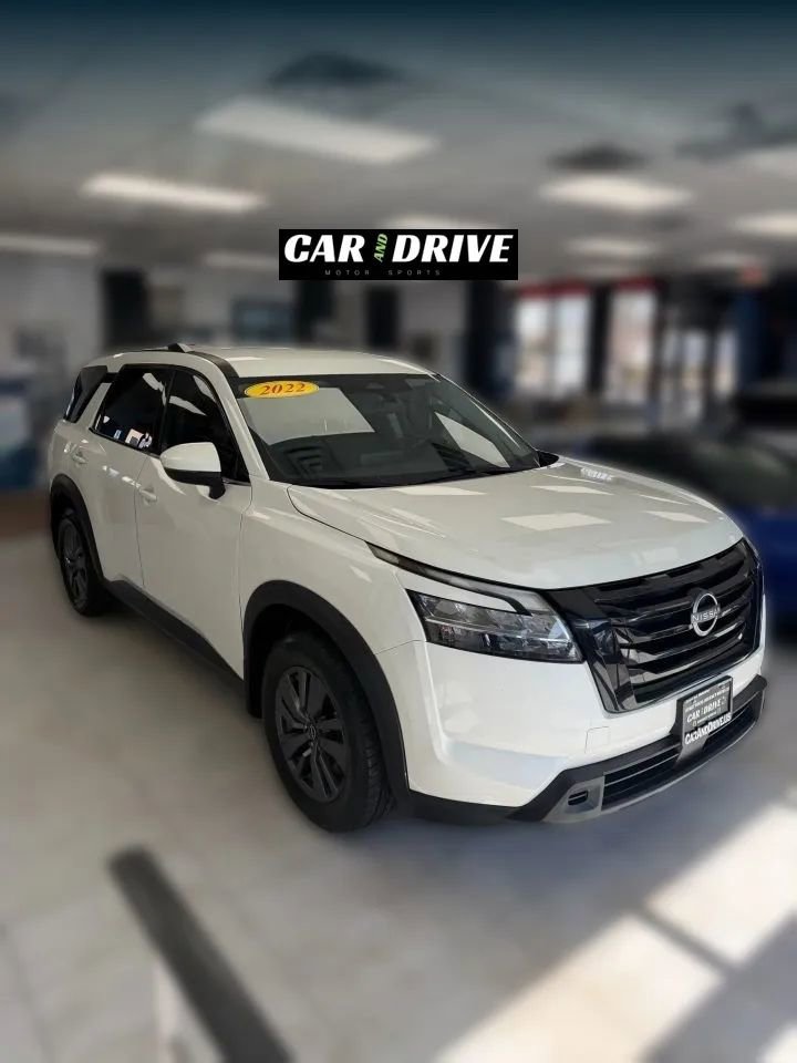 Used 2022 Nissan Pathfinder SV w/ SV Black Package image 3
