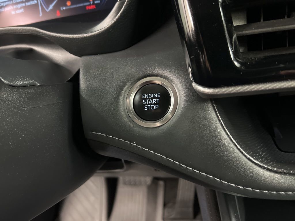 Used 2024 Toyota Highlander Platinum image 19