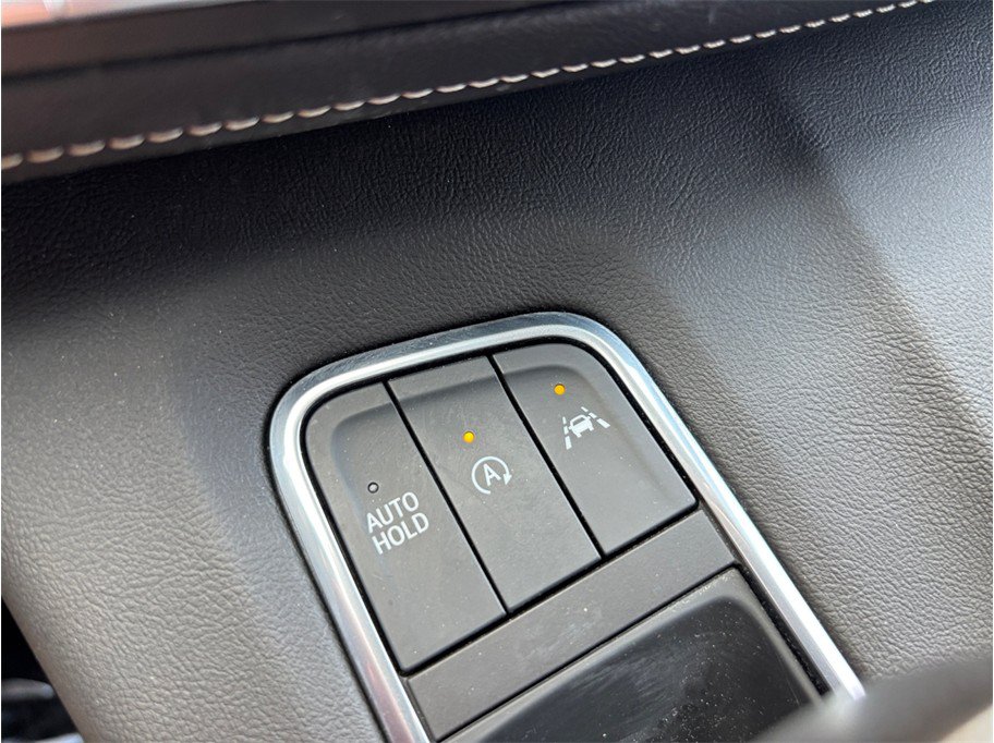 Used 2022 Cadillac Escalade Luxury RWD image 37