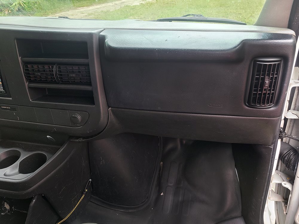 Used 2014 Chevrolet Express 1500 image 19