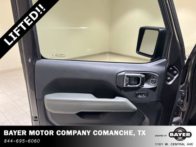 Used 2025 Jeep Gladiator Mojave AWD/4WD image 21