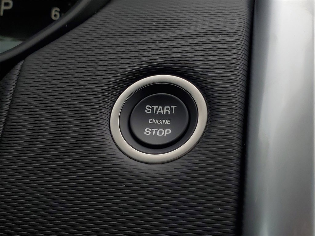 New 2025 Land Rover Discovery Dynamic SE image 20