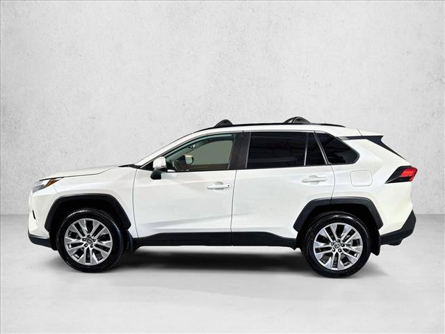 Used 2022 Toyota RAV4 XLE Premium AWD/4WD image 8