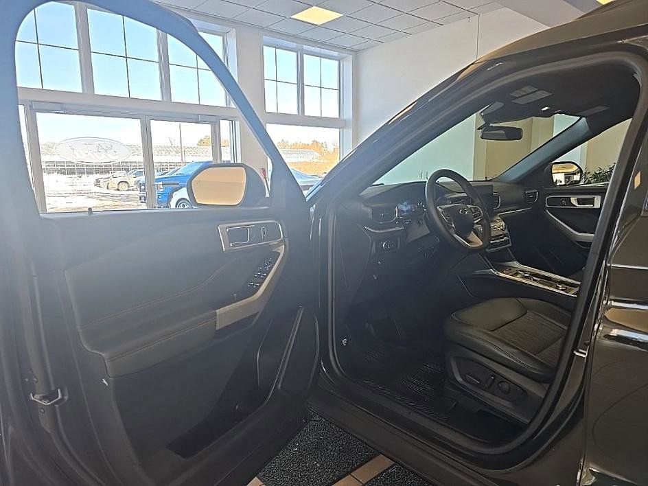 Used 2024 Ford Explorer Timberline image 9