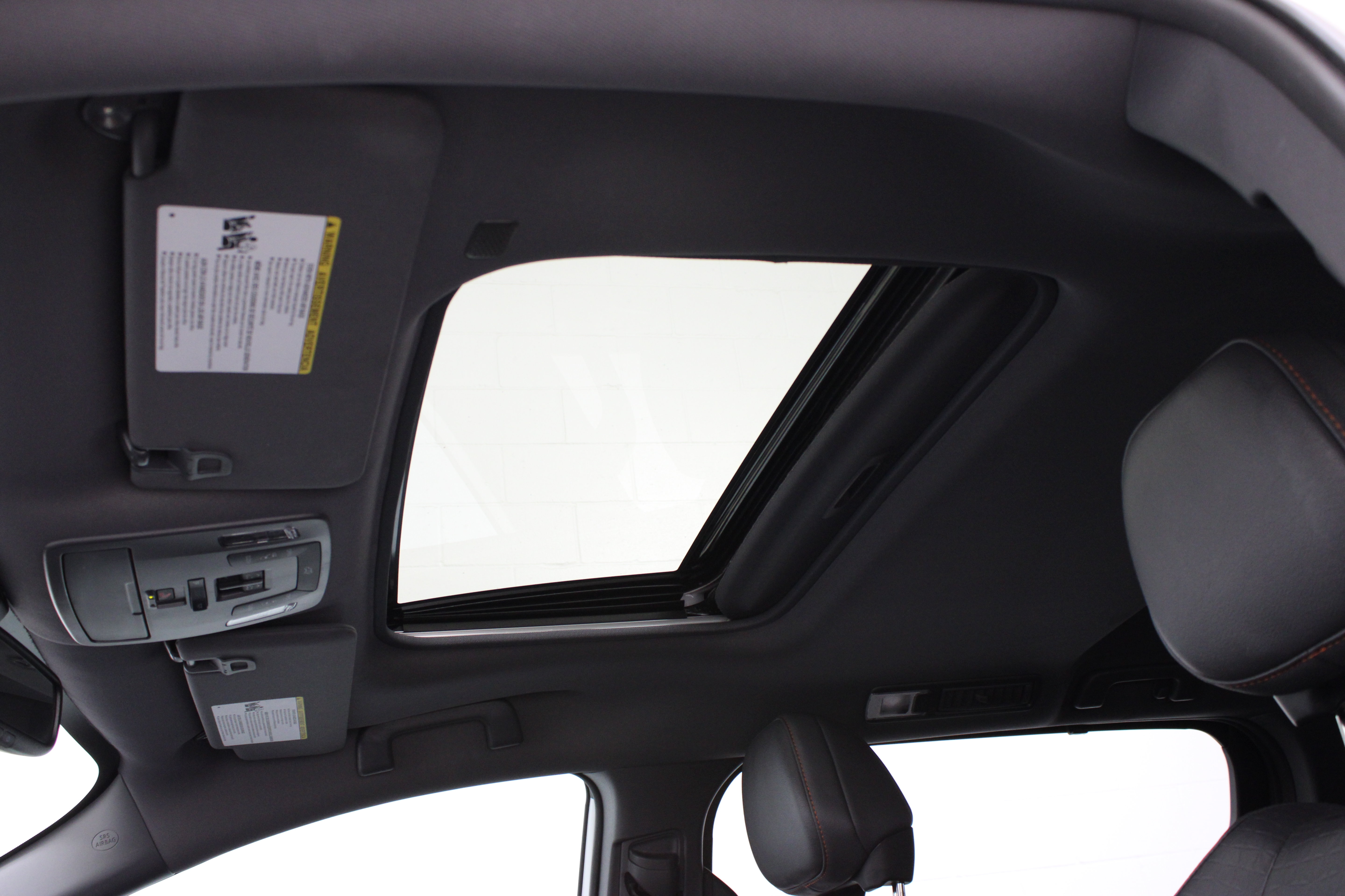 Used 2023 Toyota Sienna XSE FWD image 28