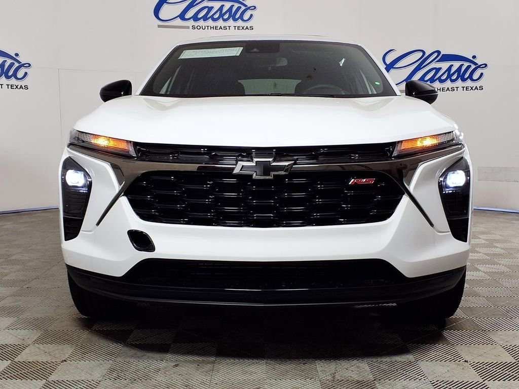 New 2026 Chevrolet Trax RS w/ Sunroof Package FWD image 3