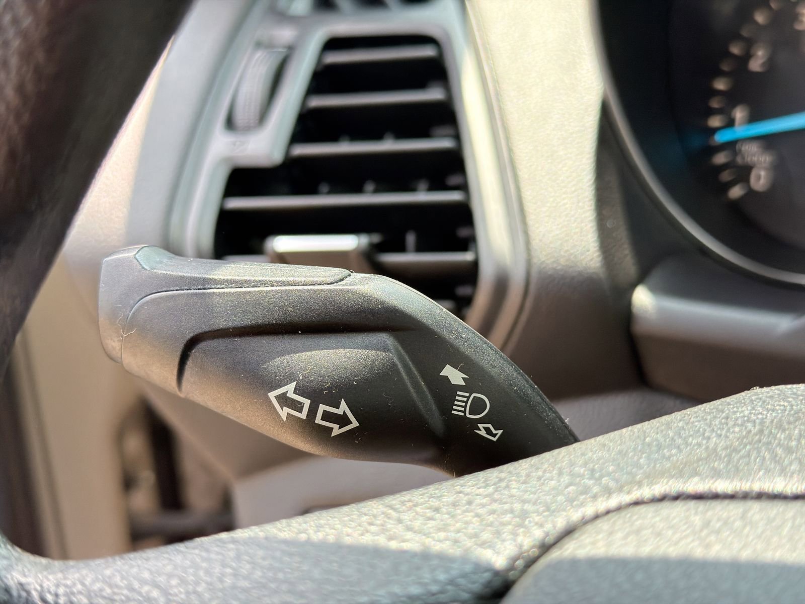 Used 2018 Ford Escape SE AWD/4WD image 29
