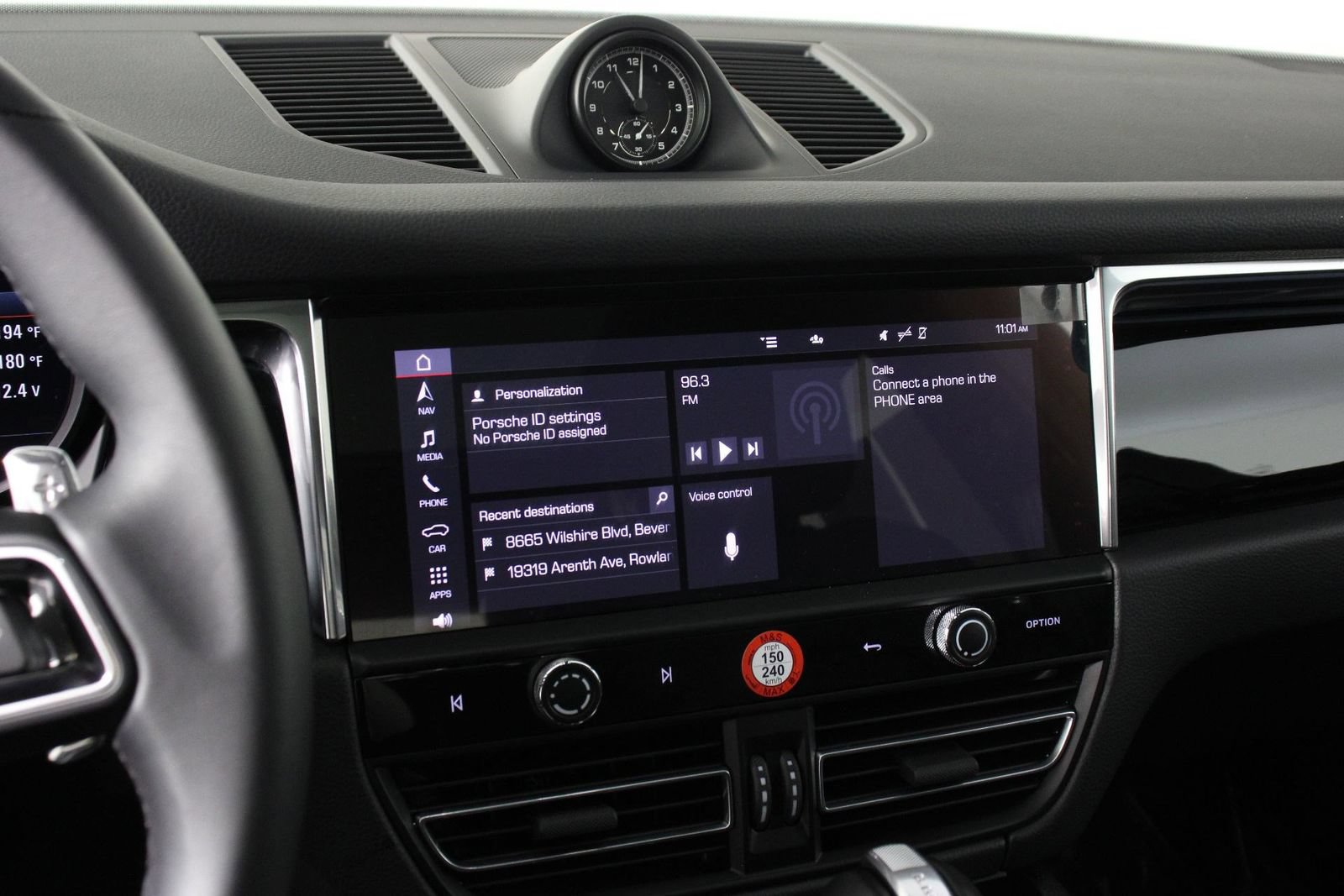 Certified 2026 Porsche Macan AWD/4WD image 13